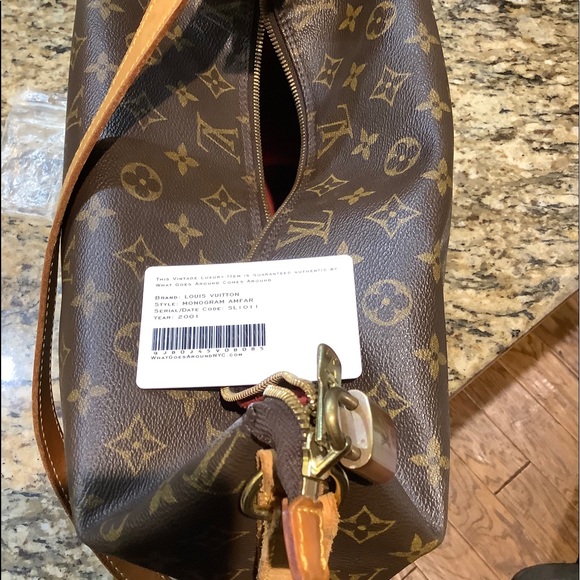 Gorgeous Sharon Stone Louis Vuitton hobo style! - Picture 8 of 10